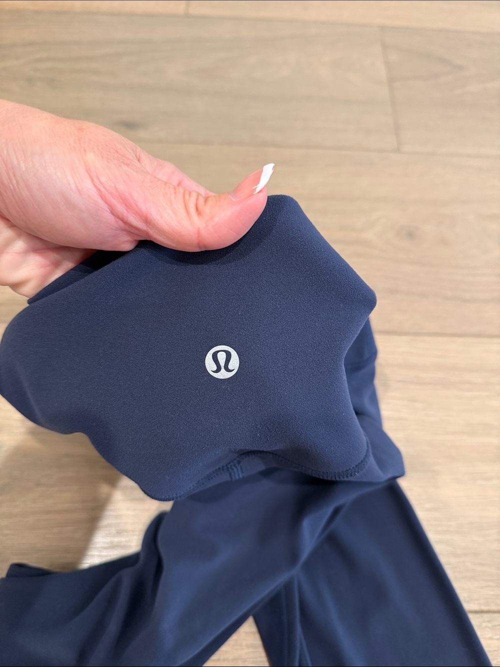 LULULEMON True Navy Align Crop 21” High Rise Active Nulu Workout Leggings Size 6 - Picture 7 of 8